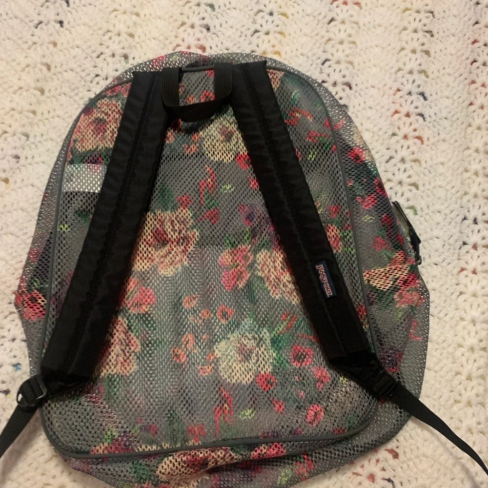 Jansport mesh backpack just in time for back to school kids - Picture 7 of 9